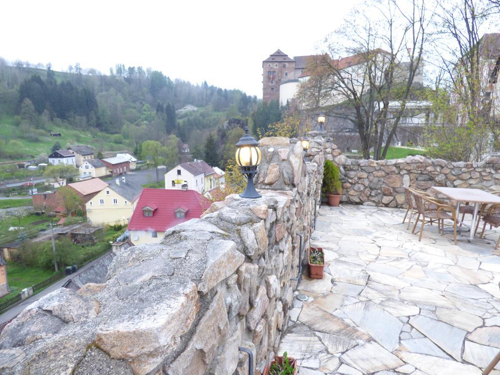 Hotel Penzion - Restaurant U Zámku Bečov nad Teplou Exterior foto