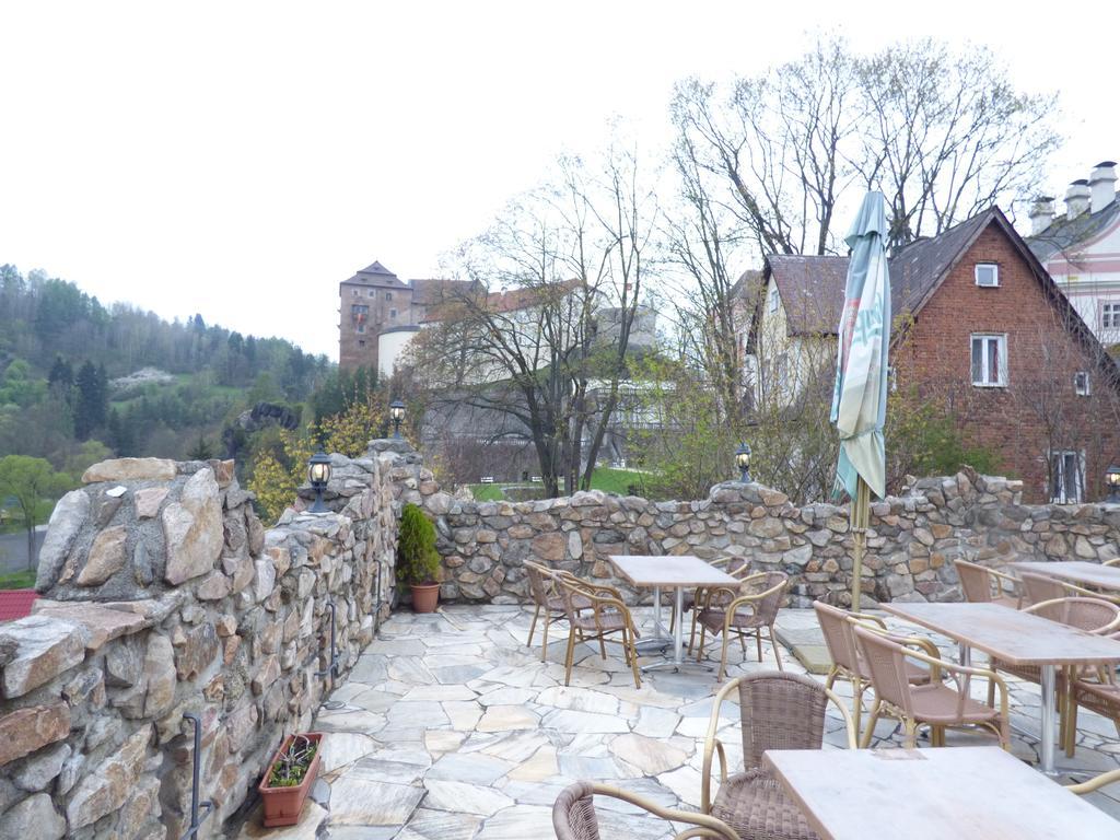 Hotel Penzion - Restaurant U Zámku Bečov nad Teplou Exterior foto