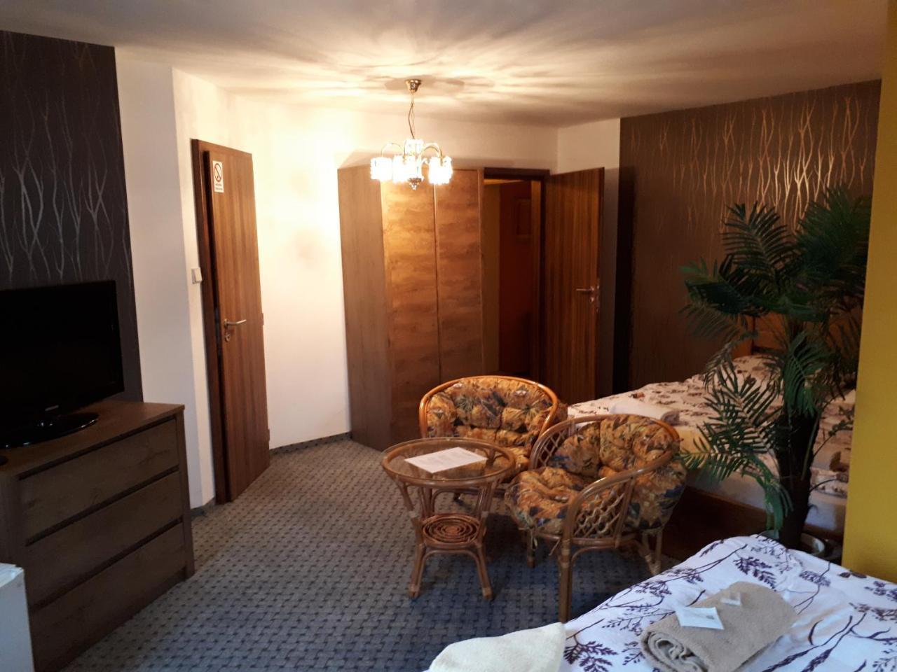 Hotel Penzion - Restaurant U Zámku Bečov nad Teplou Zimmer foto