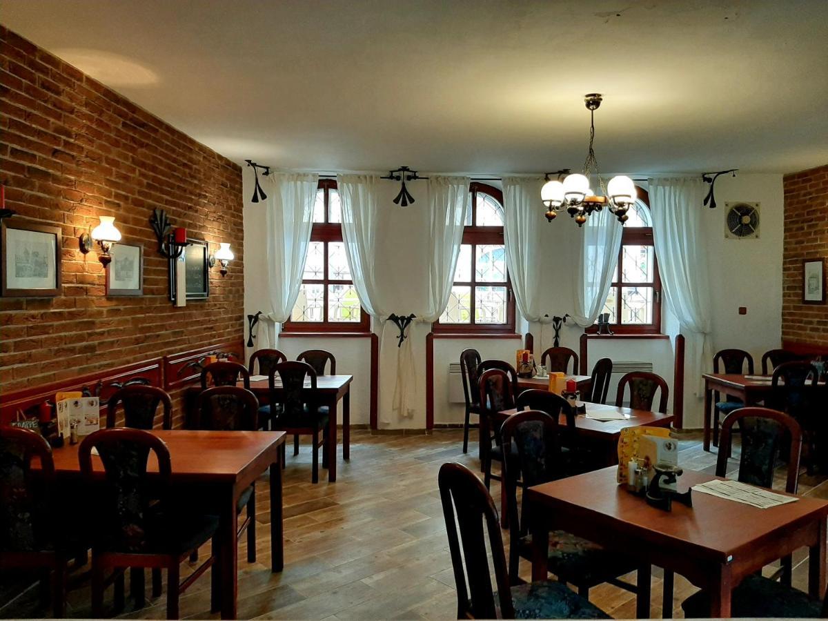 Hotel Penzion - Restaurant U Zámku Bečov nad Teplou Exterior foto